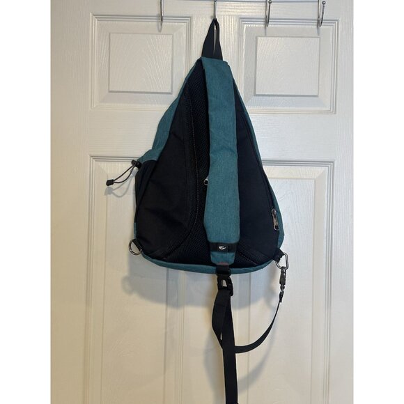 Outdoor‎ Master Disney Themed Sling Backpack - Picture 5 of 7